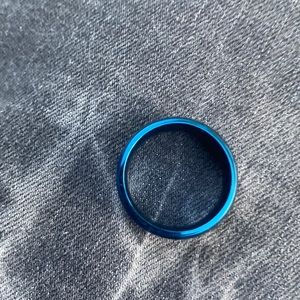 I’m selling this ring it’s brand new never been on a finger